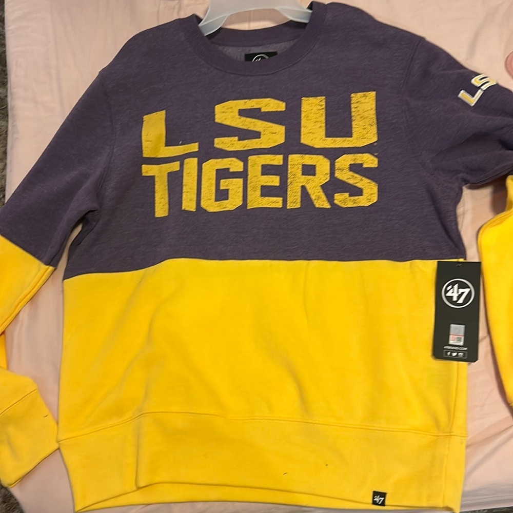 LSU sweatshirt NWT